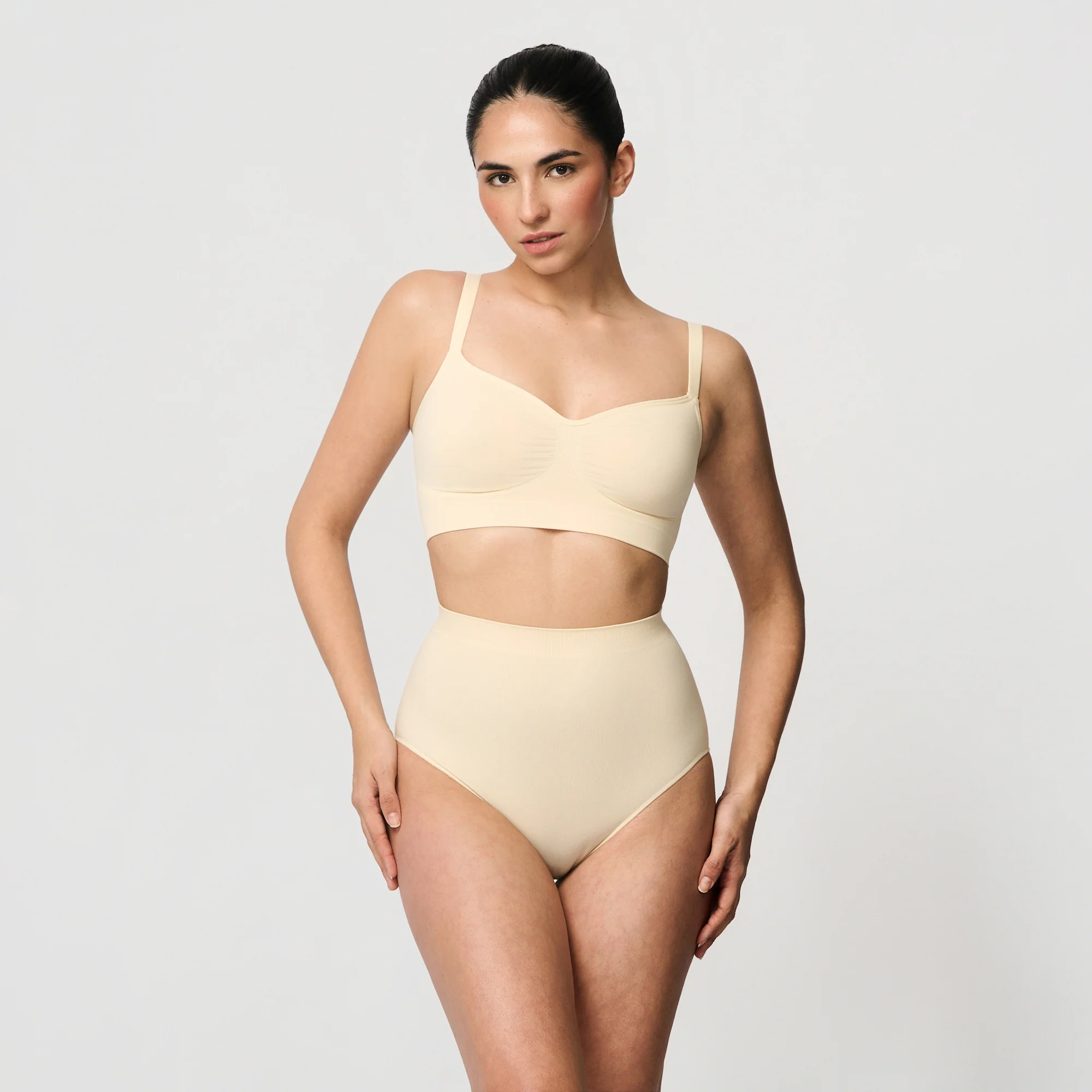 Shaping-truse med høyt liv - Image 12