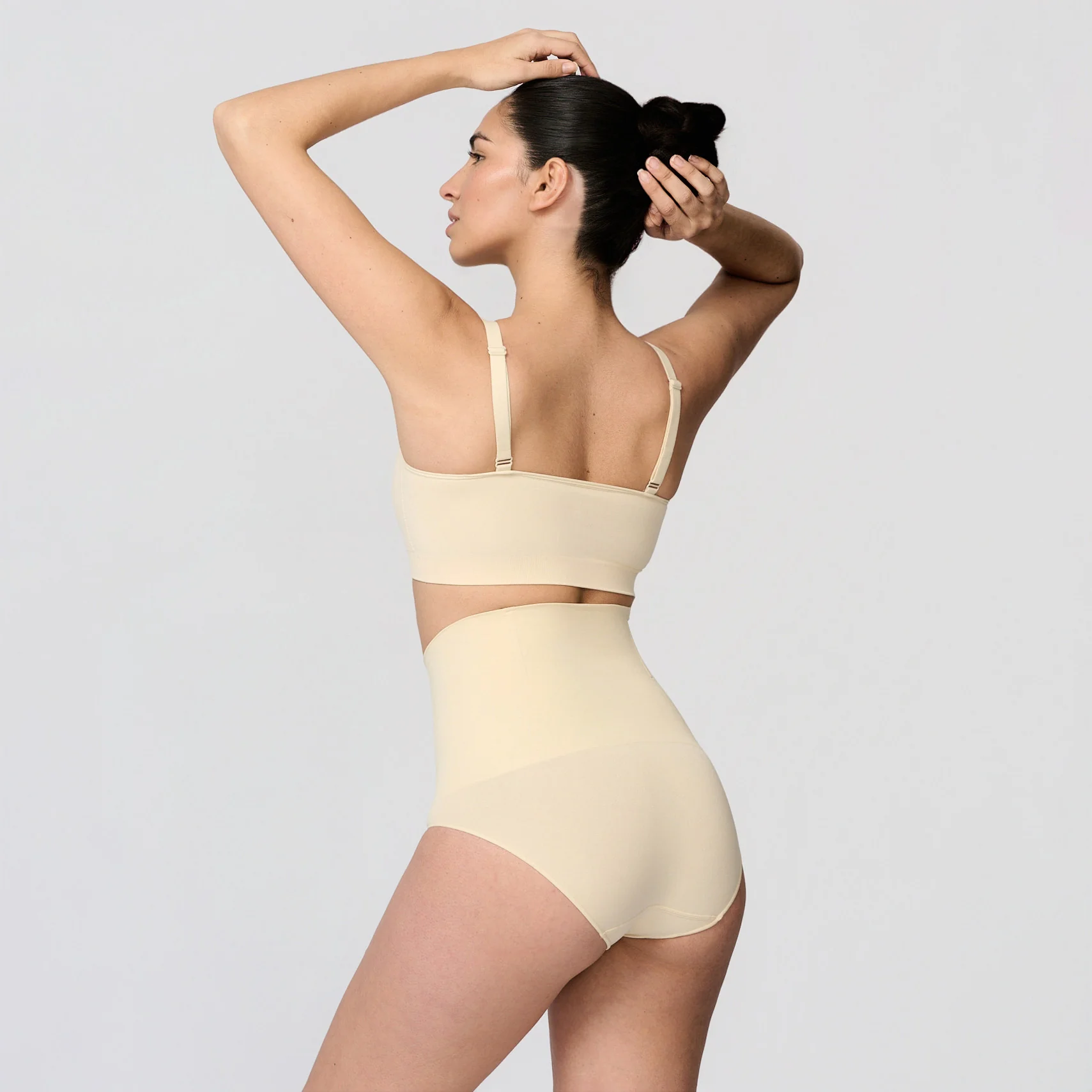 Sømløs bralette med blonder - Image 11